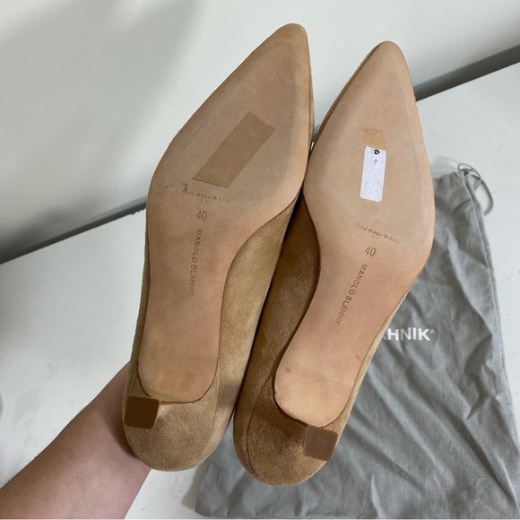 Manolo Blahnik Srila Suede Low-Heel Pump Nude Beige Tan Kitten Heel 40 - Picture 3 of 8